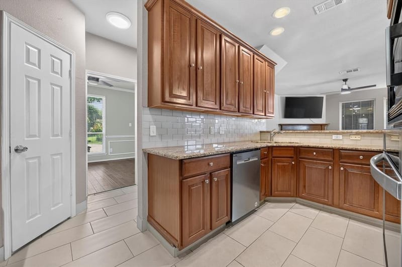 6217 Apache Drive, The Colony TX 75056 - Photo 11