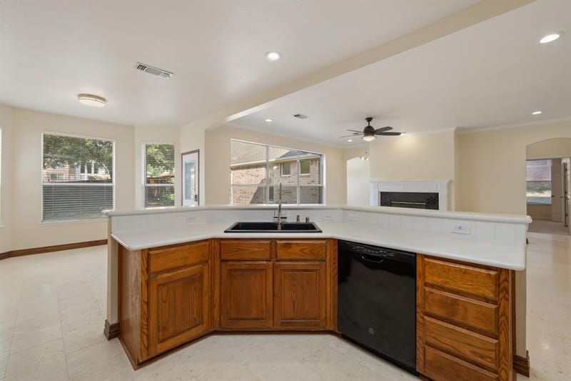 1718 Lake Bluff Drive, Garland TX 75043 - Photo 17