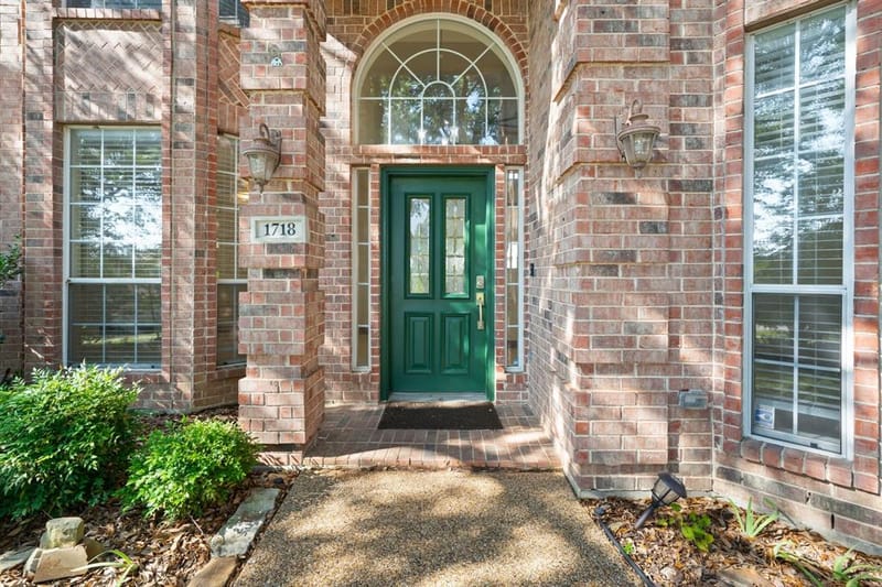 1718 Lake Bluff Drive, Garland TX 75043 - Photo 8