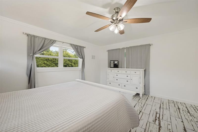 4708 Holiday Lane E, North Richland Hills TX 76180 - Photo 14
