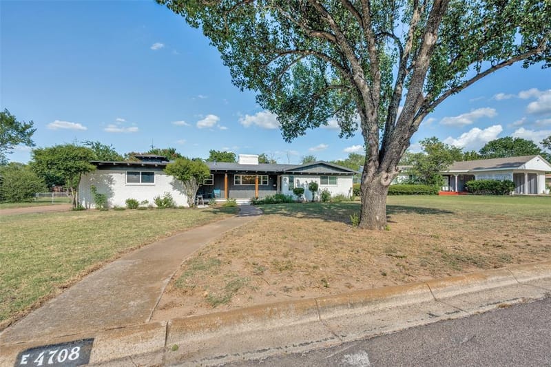 4708 Holiday Lane E, North Richland Hills TX 76180 - Photo 31