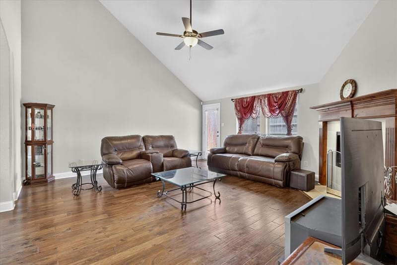 2726 Buffalo Run, Burleson TX 76028 - Photo 9