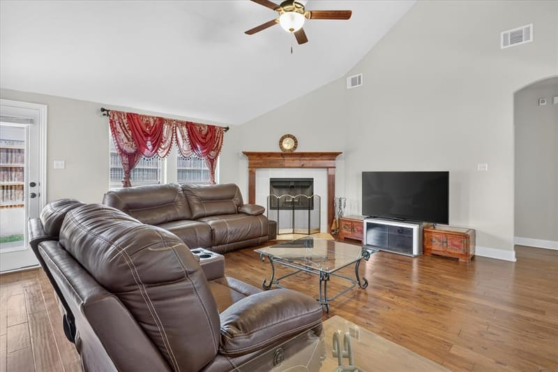 2726 Buffalo Run, Burleson TX 76028 - Photo 11