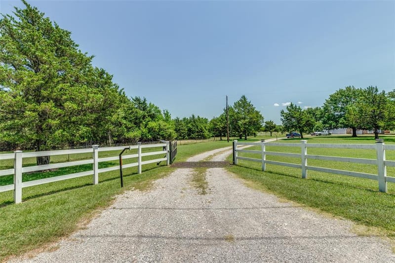 76 Spout Springs Road, Pottsboro TX 75076