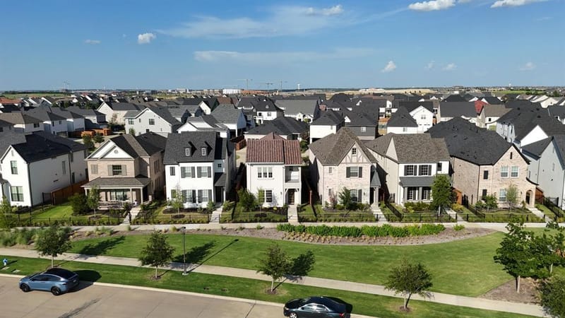13657 Dalewood Mews, Frisco TX 75033 - Photo 5
