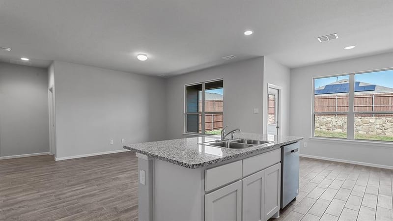 411 SUNDAY SILENCE Way, Granbury TX 76049 - Photo 6