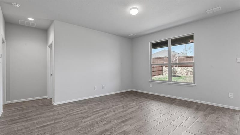 411 SUNDAY SILENCE Way, Granbury TX 76049 - Photo 15