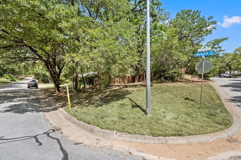 4104 Linkwood Drive, Euless TX 76040 - Photo 3