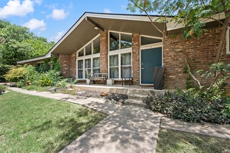 4104 Linkwood Drive, Euless TX 76040 - Photo 5