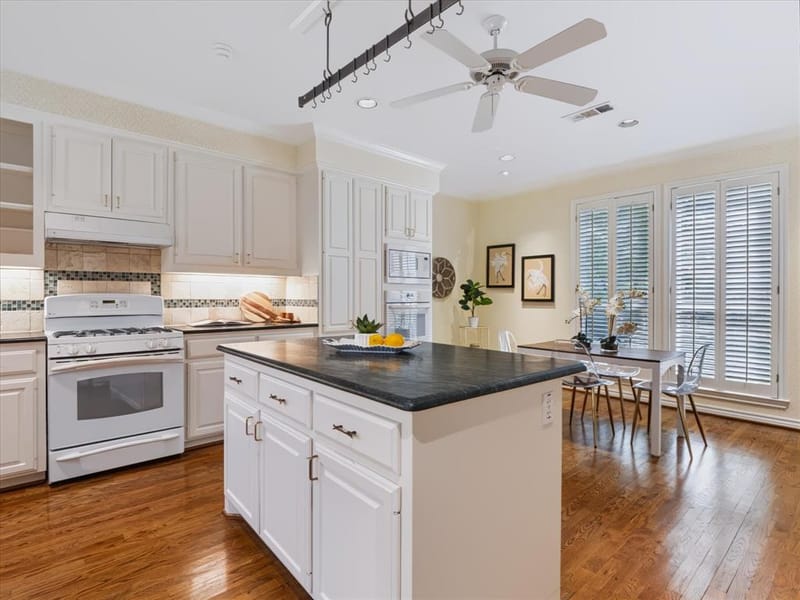 2708 Rosedale Avenue, University Park TX 75205 - Photo 10