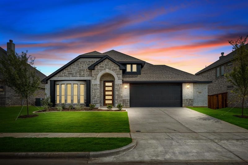 120 Mockingbird Hill Drive, Joshua TX 76058 - Photo 2