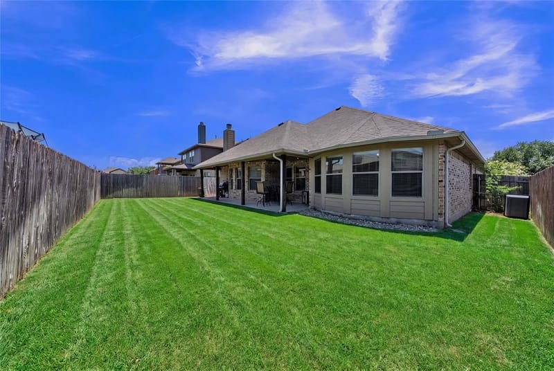 404 Bryn Mawr Lane, Van Alstyne TX 75495 - Photo 32