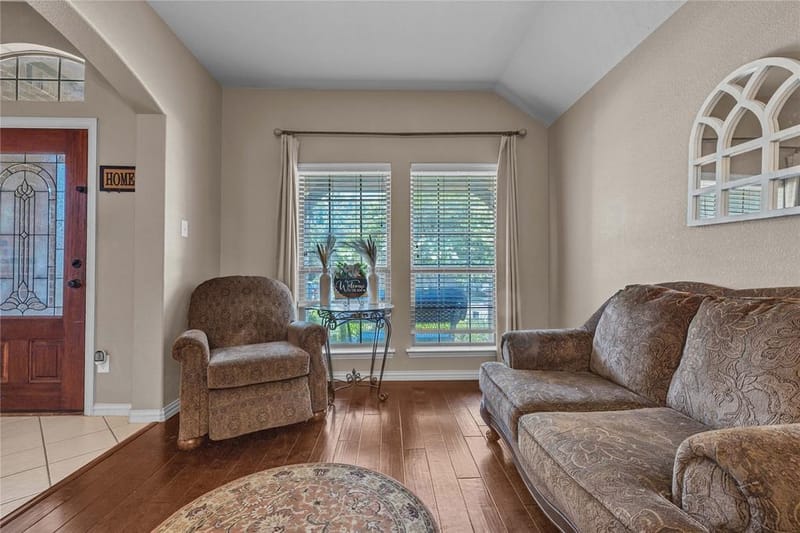 404 Bryn Mawr Lane, Van Alstyne TX 75495 - Photo 9