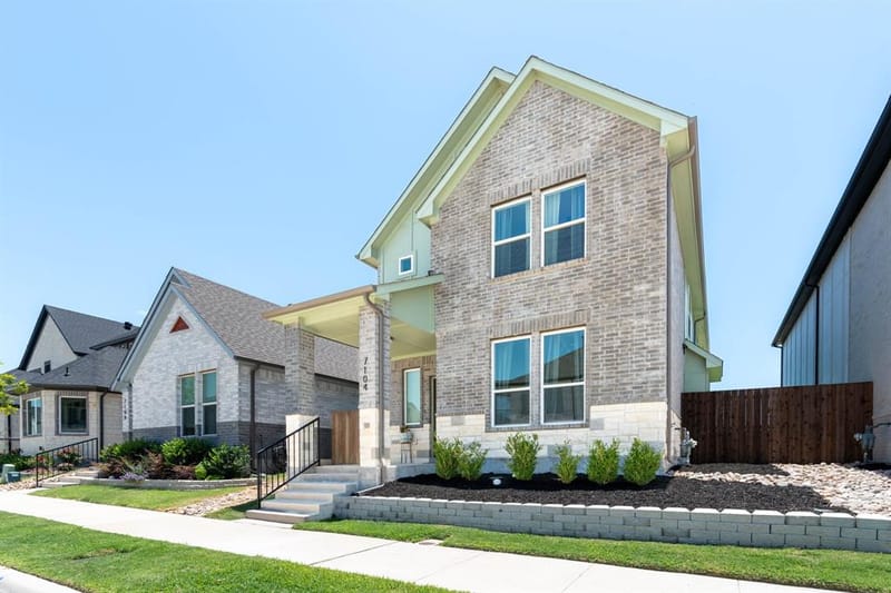 7104 Bayhill Lane, Rowlett TX 75088 - Photo 3
