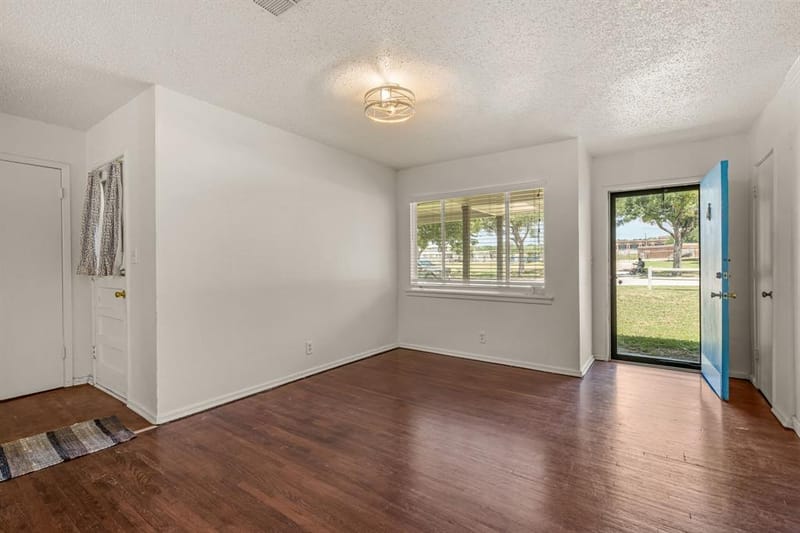 4509 Donnelly Avenue, Fort Worth TX 76107 - Photo 4
