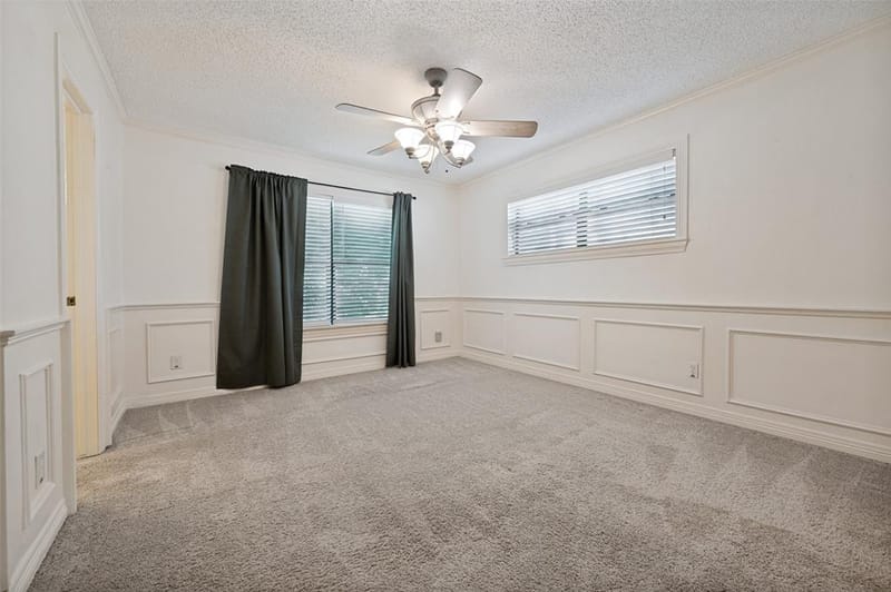 221 Linda Lane, Irving TX 75062 - Photo 5