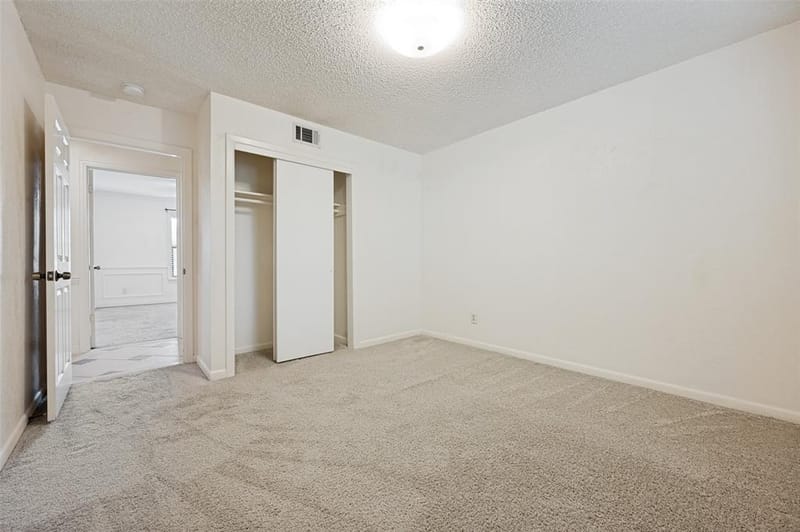 221 Linda Lane, Irving TX 75062 - Photo 18