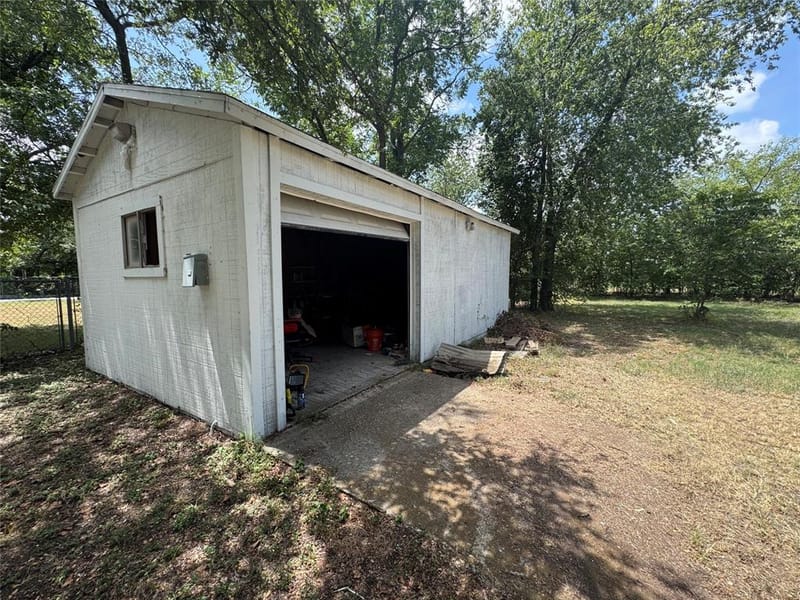 105 S Lakeview Drive, Lacy Lakeview TX 76705 - Photo 28