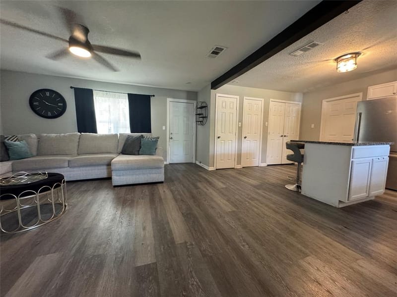 105 S Lakeview Drive, Lacy Lakeview TX 76705 - Photo 10