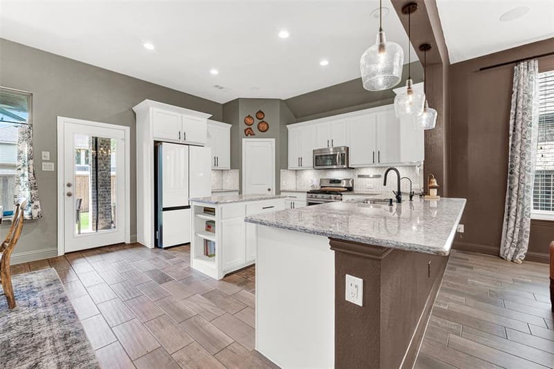 917 Llano Falls Drive, McKinney TX 75071 - Photo 7