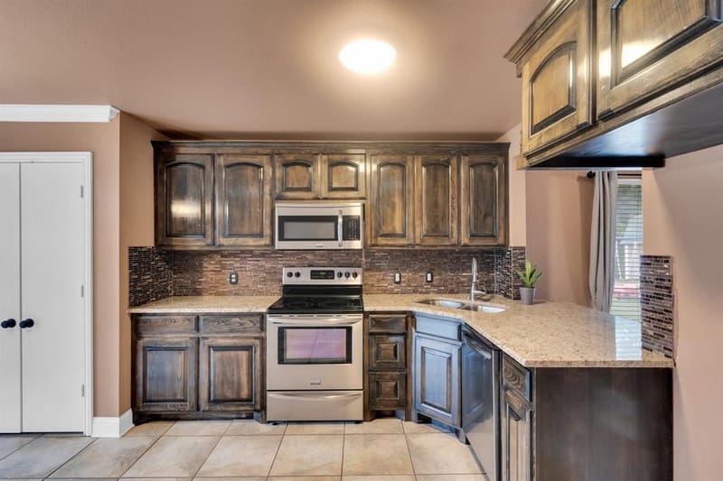 1006 Darren Drive, Burleson TX 76028 - Photo 6