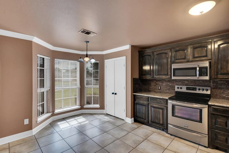 1006 Darren Drive, Burleson TX 76028 - Photo 7