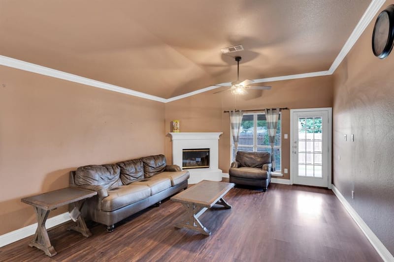 1006 Darren Drive, Burleson TX 76028 - Photo 11
