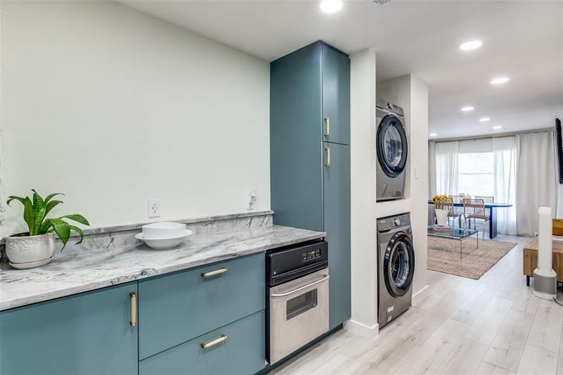 11122 Valleydale # D, Dallas TX 75230 - Photo 6