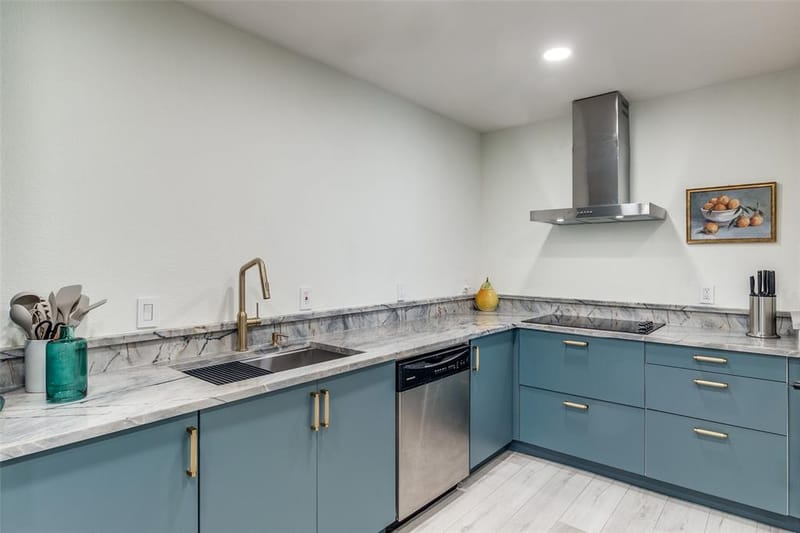 11122 Valleydale # D, Dallas TX 75230 - Photo 5