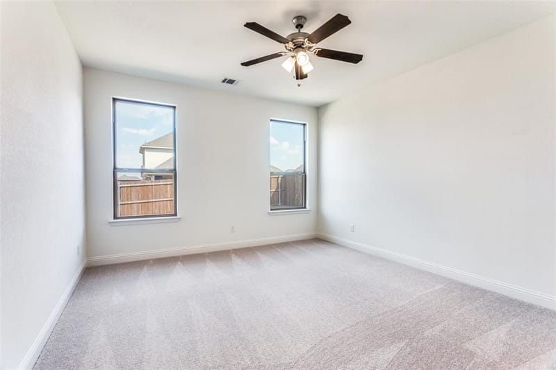 533 Hillcrest Circle, Justin TX 76247 - Photo 10
