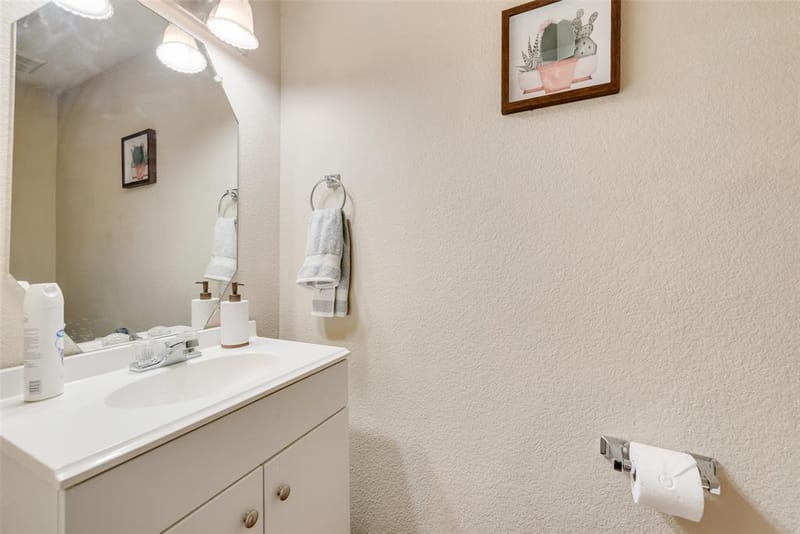 301 Ensenada Plaza, Dallas TX 75211 - Photo 17