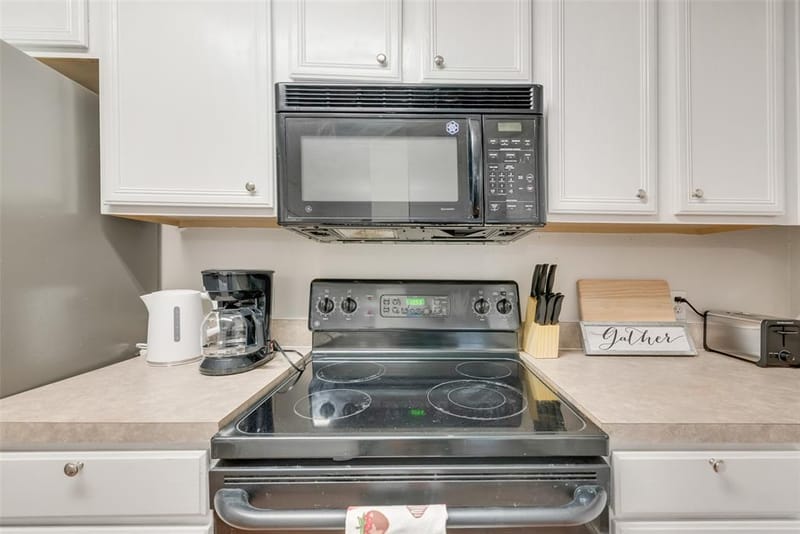 301 Ensenada Plaza, Dallas TX 75211 - Photo 12