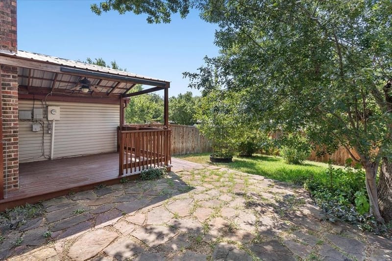 1820 Green Ridge Court, Carrollton TX 75007 - Photo 28