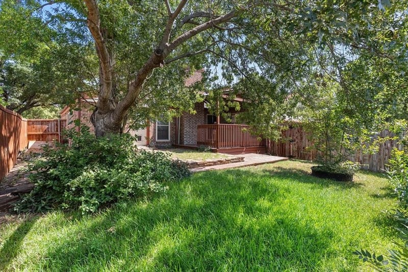 1820 Green Ridge Court, Carrollton TX 75007 - Photo 25