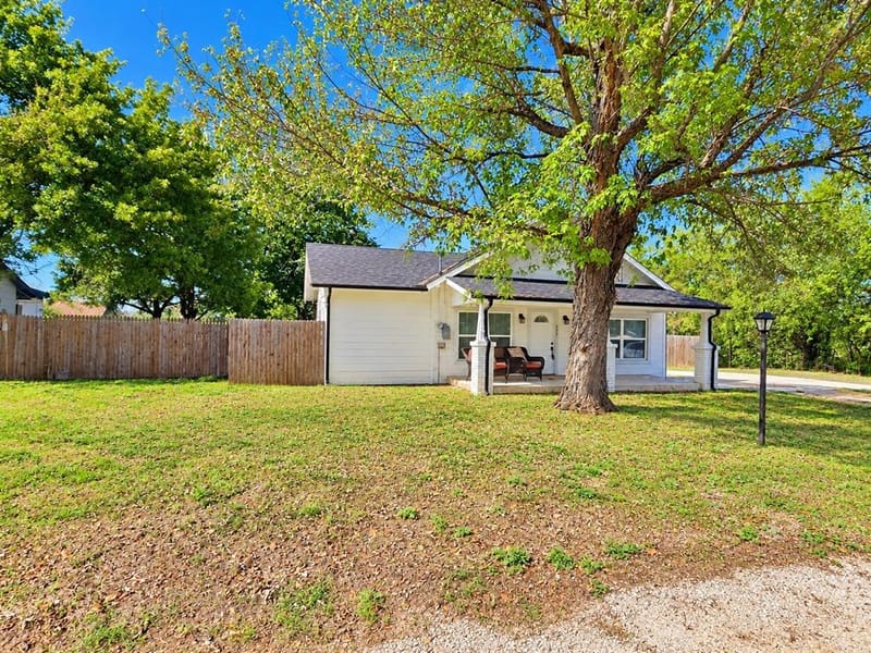 200 S Mimosa Street, Paradise TX 76073 - Photo 2