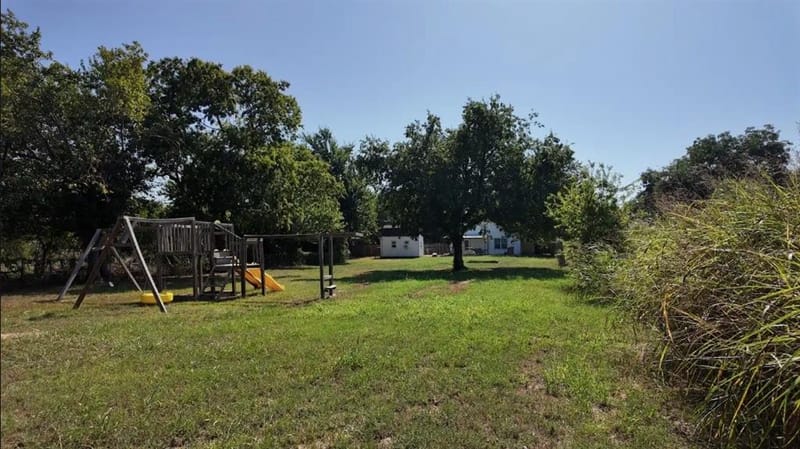 200 S Mimosa Street, Paradise TX 76073 - Photo 26