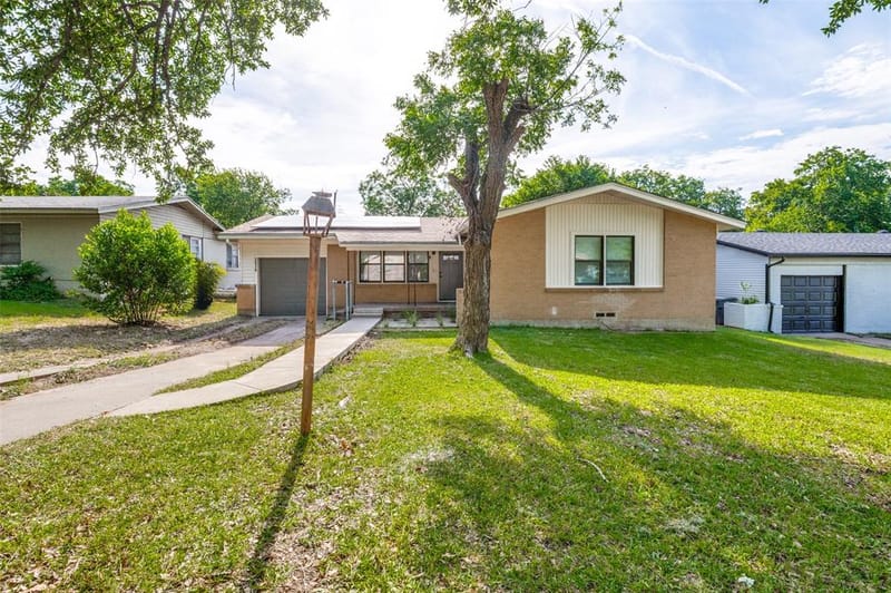 3910 Vanette Lane, Dallas TX 75216 - Photo 2