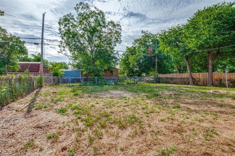 3910 Vanette Lane, Dallas TX 75216 - Photo 22