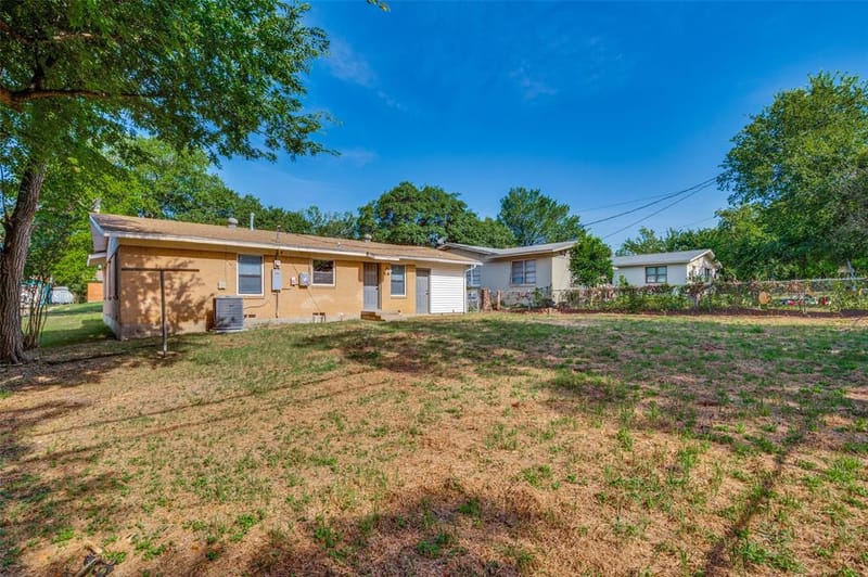 3910 Vanette Lane, Dallas TX 75216 - Photo 21