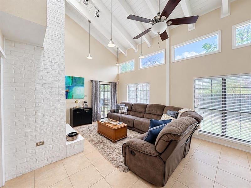 29 Oakbrook Drive, Lewisville TX 75057 - Photo 9