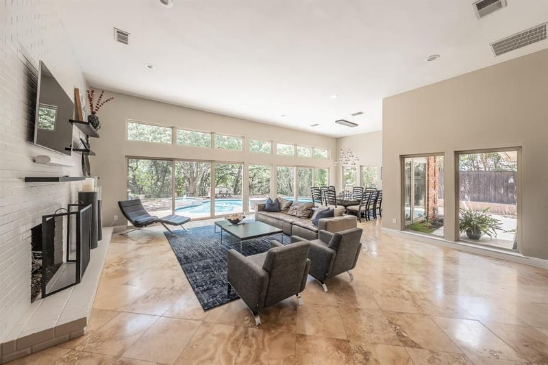 1406 Riverview Drive, Arlington TX 76012 - Photo 7