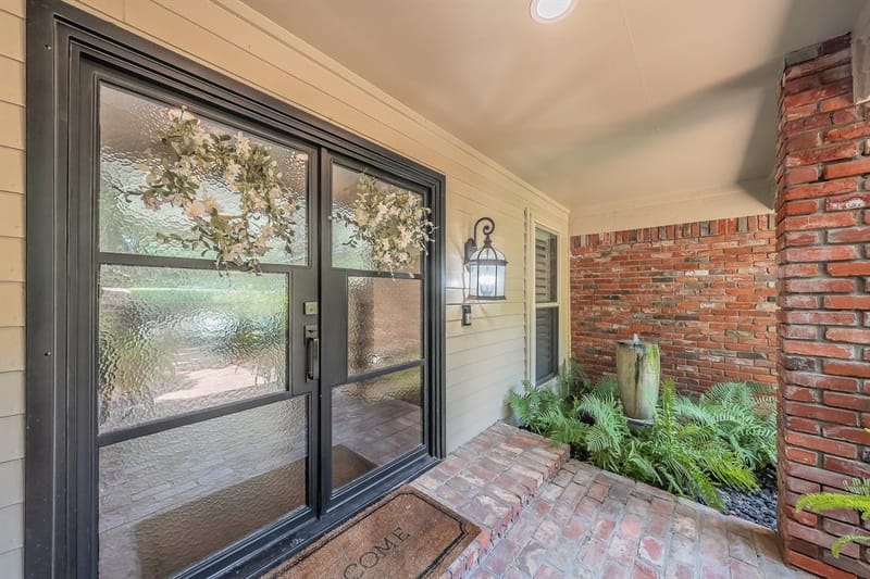 1406 Riverview Drive, Arlington TX 76012 - Photo 5
