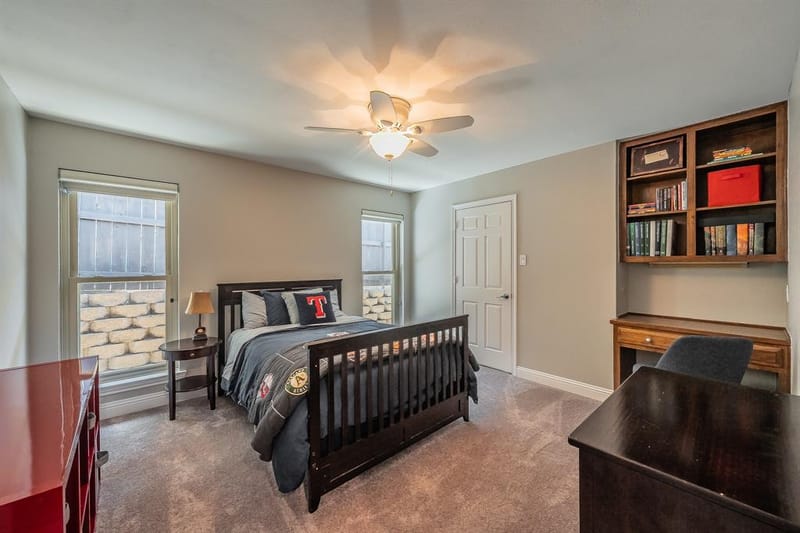 1406 Riverview Drive, Arlington TX 76012 - Photo 18