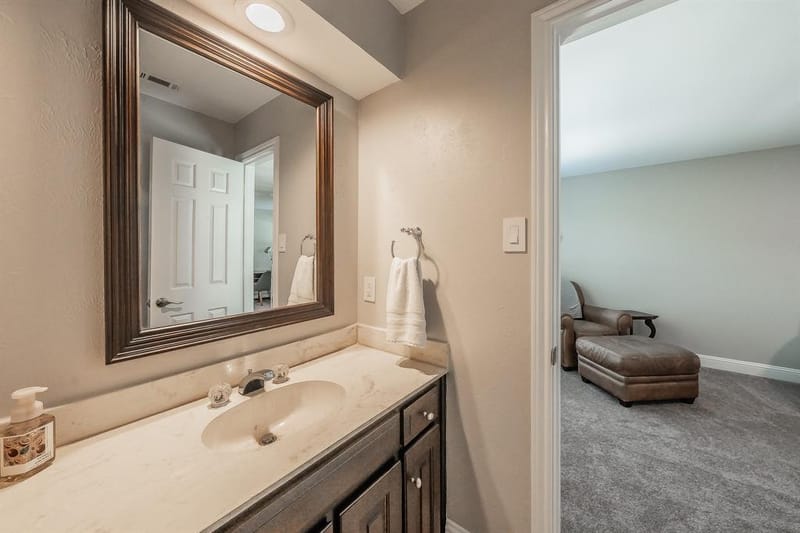 1406 Riverview Drive, Arlington TX 76012 - Photo 29