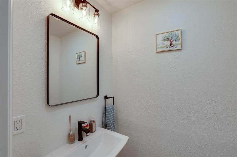 3631 Coral Gables Drive, Dallas TX 75229 - Photo 6