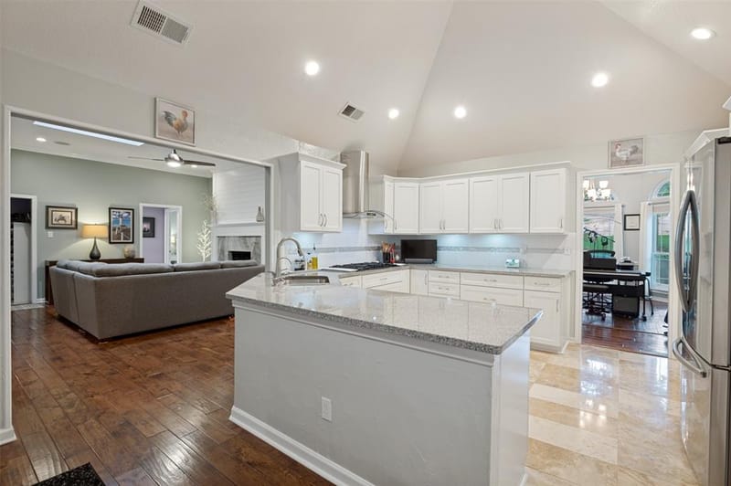 2708 Monarch Drive, Arlington TX 76006 - Photo 14