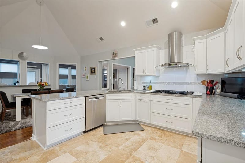 2708 Monarch Drive, Arlington TX 76006 - Photo 15