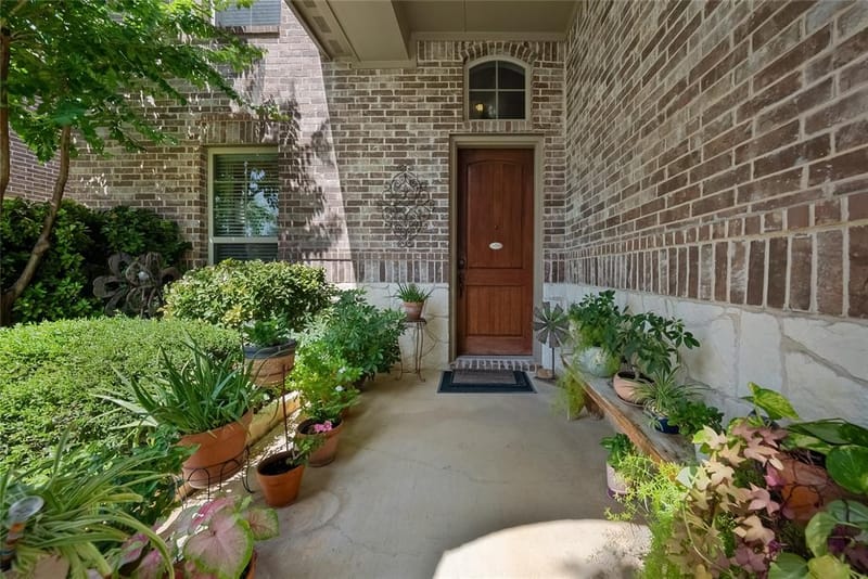 8629 Tribute Lane, Fort Worth TX 76131 - Photo 2