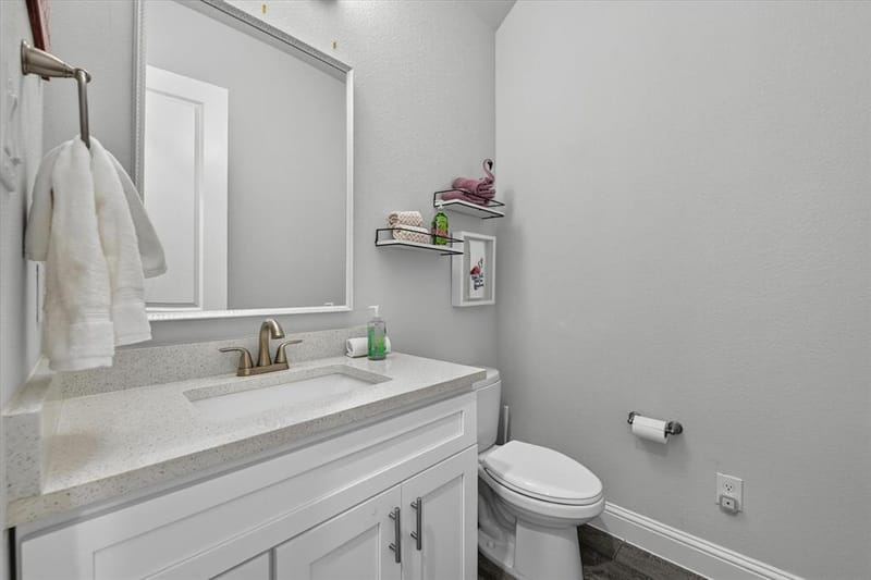 12728 Royal Oaks Lane, Farmers Branch TX 75234 - Photo 23