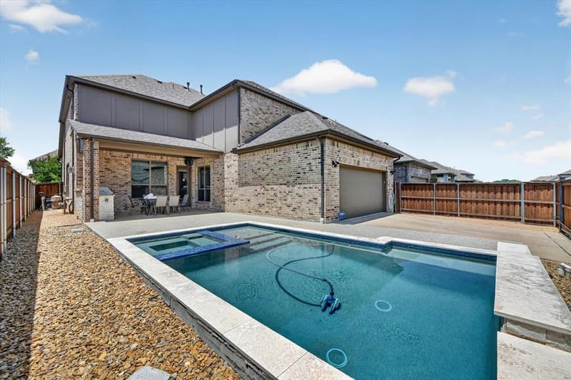 12728 Royal Oaks Lane, Farmers Branch TX 75234 - Photo 2